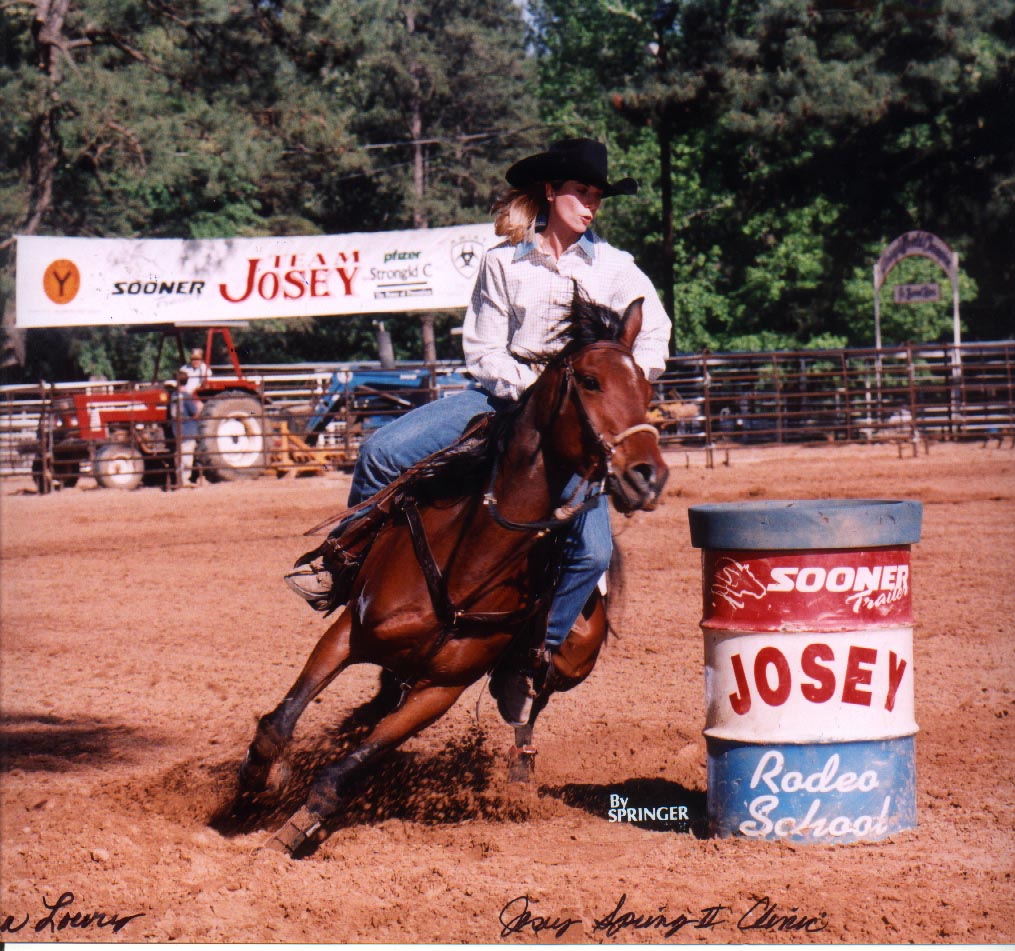 tinabarrel2.JPG (216523 bytes)